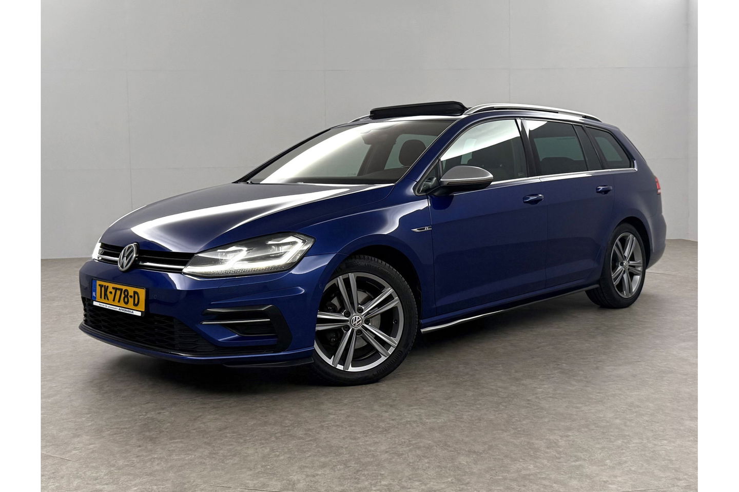 Volkswagen Golf 1.5 TSI 150PK R-line | APK tot 01-2027 | DSG Pano LED Camera Virtual Carplay Clima Cruise Trekhaak Navi PDC 17"LMV
