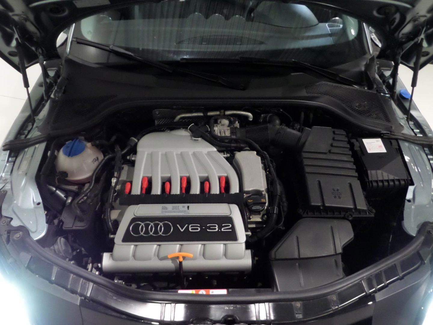 Audi TT 3.2 V6 Quattro Pro Line "Origineel NL!" Automaat! Bose Xenon Leer Bluetooth Stoelverwarming, in uniek mooie staat!