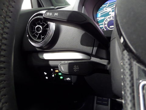 Audi A3 Sportback 30 TFSI Advance Sport "Origineel NL!" 2X S-Line Virtual Full-LED Stoelverwarming, van 2e eigenaar in nieuwstaat!