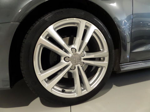 Audi A3 Sportback 30 TFSI Advance Sport "Origineel NL!" 2X S-Line Virtual Full-LED Stoelverwarming, van 2e eigenaar in nieuwstaat!