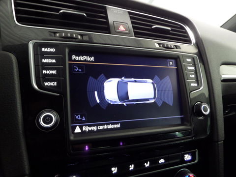Volkswagen Golf 1.4 TSI GTE DSG "Origineel NL!" Trekhaak Apple-Carplay Camera Full-LED Parkeersens, van 2e eigenaar in nieuwstaat!