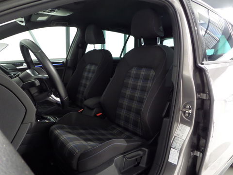Volkswagen Golf 1.4 TSI GTE DSG "Origineel NL!" Trekhaak Apple-Carplay Camera Full-LED Parkeersens, van 2e eigenaar in nieuwstaat!
