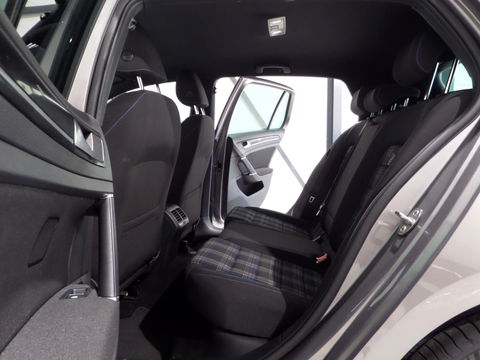 Volkswagen Golf 1.4 TSI GTE DSG "Origineel NL!" Trekhaak Apple-Carplay Camera Full-LED Parkeersens, van 2e eigenaar in nieuwstaat!
