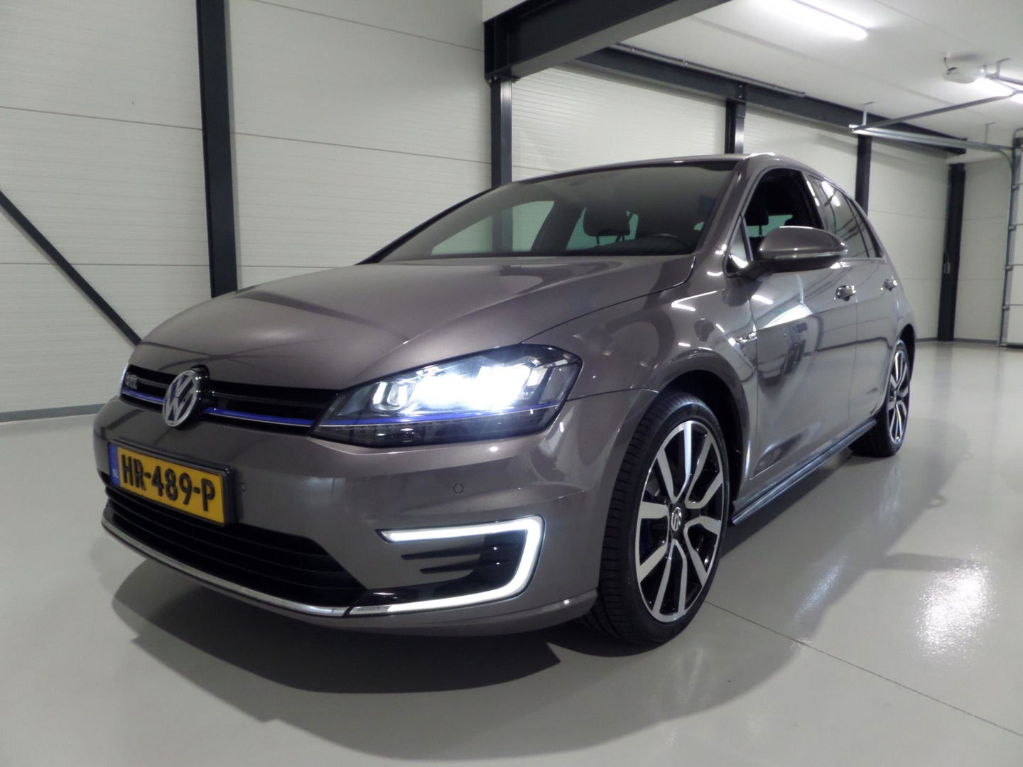 Volkswagen Golf 1.4 TSI GTE DSG "Origineel NL!" Trekhaak Apple-Carplay Camera Full-LED Parkeersens, van 2e eigenaar in nieuwstaat!