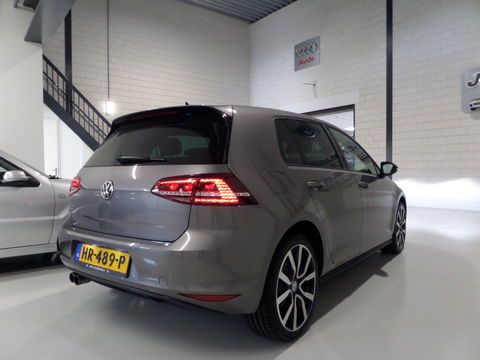 Volkswagen Golf 1.4 TSI GTE DSG "Origineel NL!" Trekhaak Apple-Carplay Camera Full-LED Parkeersens, van 2e eigenaar in nieuwstaat!