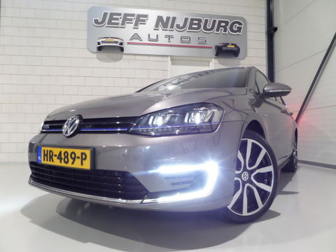 Volkswagen Golf 1.4 TSI GTE DSG "Origineel NL!" Trekhaak Apple-Carplay Camera Full-LED Parkeersens, van 2e eigenaar in nieuwstaat!