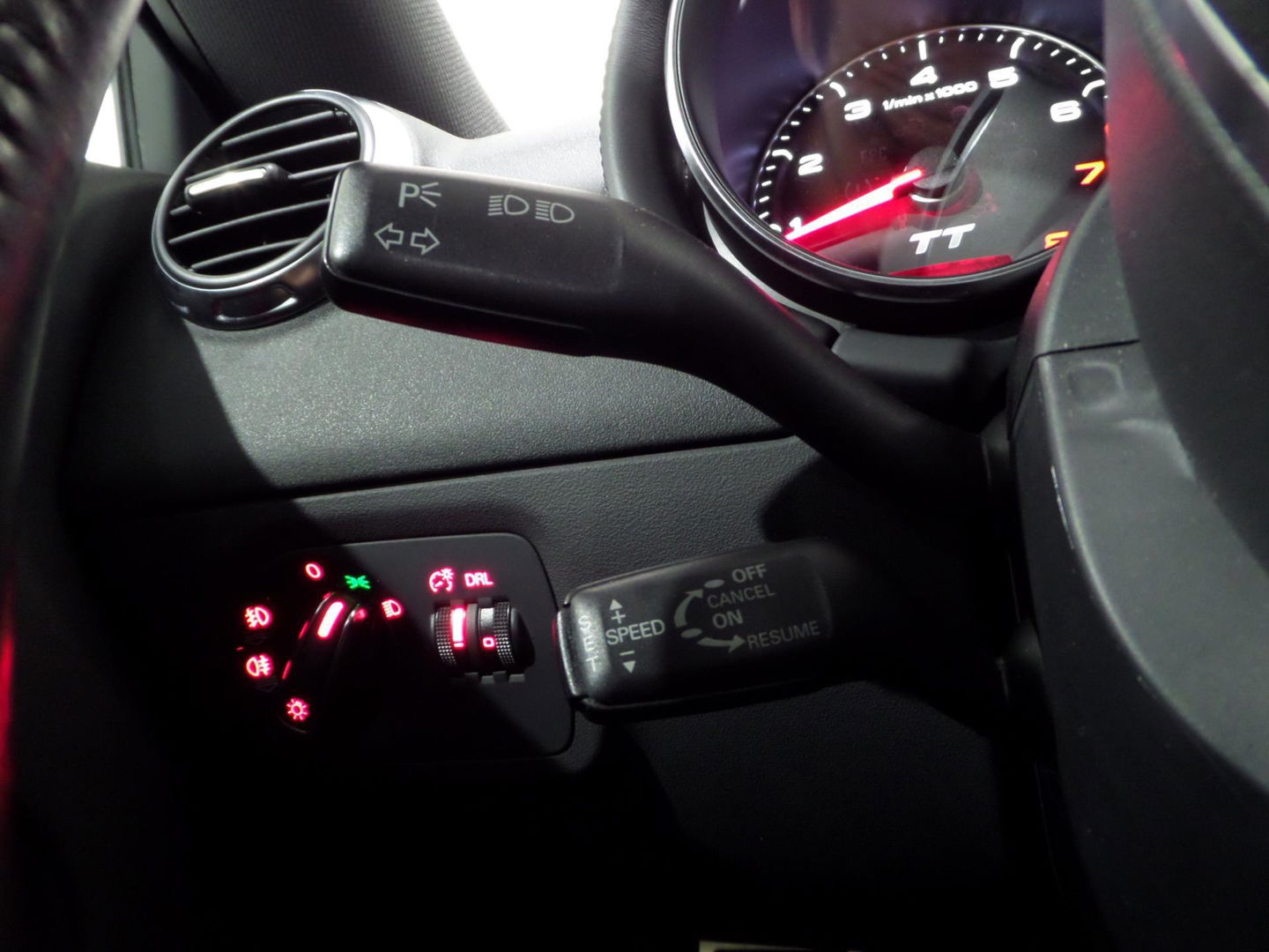 Audi TT 2.0 TFSI Pro Line "Origineel NL!" Automaat ! Youngtimer! Leer Navigatie Xenon, van 3e eigenaar in ZEER nette staat !