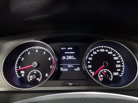 Volkswagen Golf 1.2 TSI Highline Stoelverwarming Navigatie Bluetooth Cruise-control Parkeersensoren
