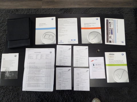 Volkswagen Golf 1.2 TSI Highline Stoelverwarming Navigatie Bluetooth Cruise-control Parkeersensoren