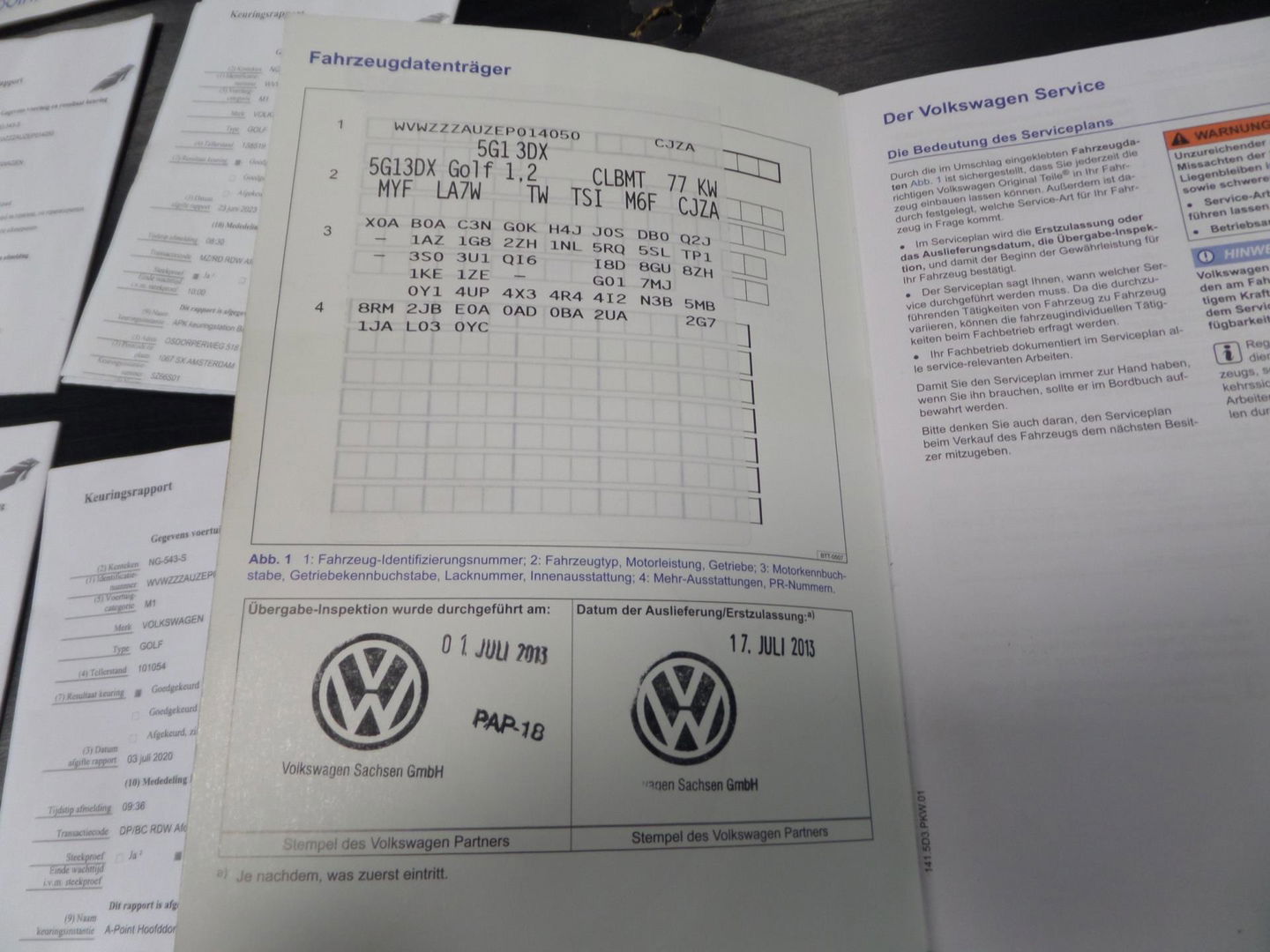 Volkswagen Golf 1.2 TSI Highline Stoelverwarming Navigatie Bluetooth Cruise-control Parkeersensoren