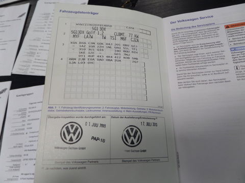 Volkswagen Golf 1.2 TSI Highline Stoelverwarming Navigatie Bluetooth Cruise-control Parkeersensoren