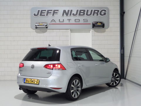 Volkswagen Golf 1.2 TSI Highline Stoelverwarming Navigatie Bluetooth Cruise-control Parkeersensoren