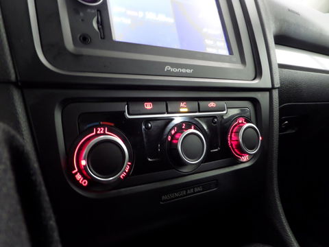 Volkswagen Golf 1.4 TSI 122PK DSG Automaat! "Origineel NL!" Youngtimer! Navigatie Bluetooth, van 2e eigenaar in uniek mooie staat!