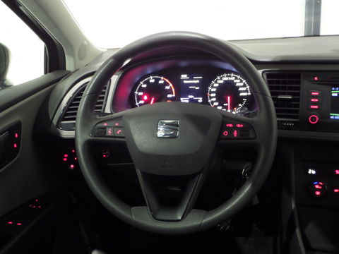 SEAT Leon SC 1.2 TSI Bluetooth 18"Velgen Climatronic Nieuwe-APK, van 3e eigenaar in ZEER nette staat !