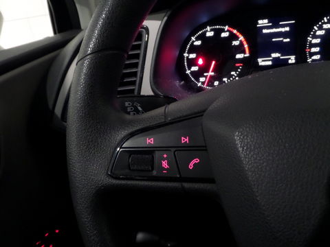 SEAT Leon SC 1.2 TSI Bluetooth 18"Velgen Climatronic Nieuwe-APK, van 3e eigenaar in ZEER nette staat !