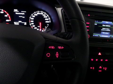SEAT Leon SC 1.2 TSI Bluetooth 18"Velgen Climatronic Nieuwe-APK, van 3e eigenaar in ZEER nette staat !