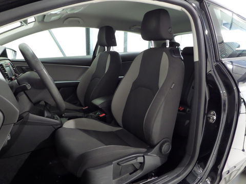 SEAT Leon SC 1.2 TSI Bluetooth 18"Velgen Climatronic Nieuwe-APK, van 3e eigenaar in ZEER nette staat !