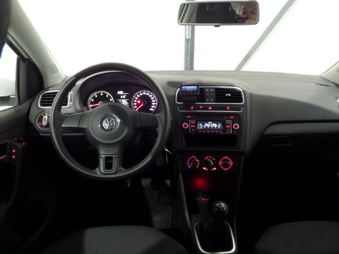 Volkswagen Polo 1.2 TSI BlueMotion Edition "Origineel NL!" Bluetooth 17"Velgen Airco, van 3e eigenaar in zeer nette staat !