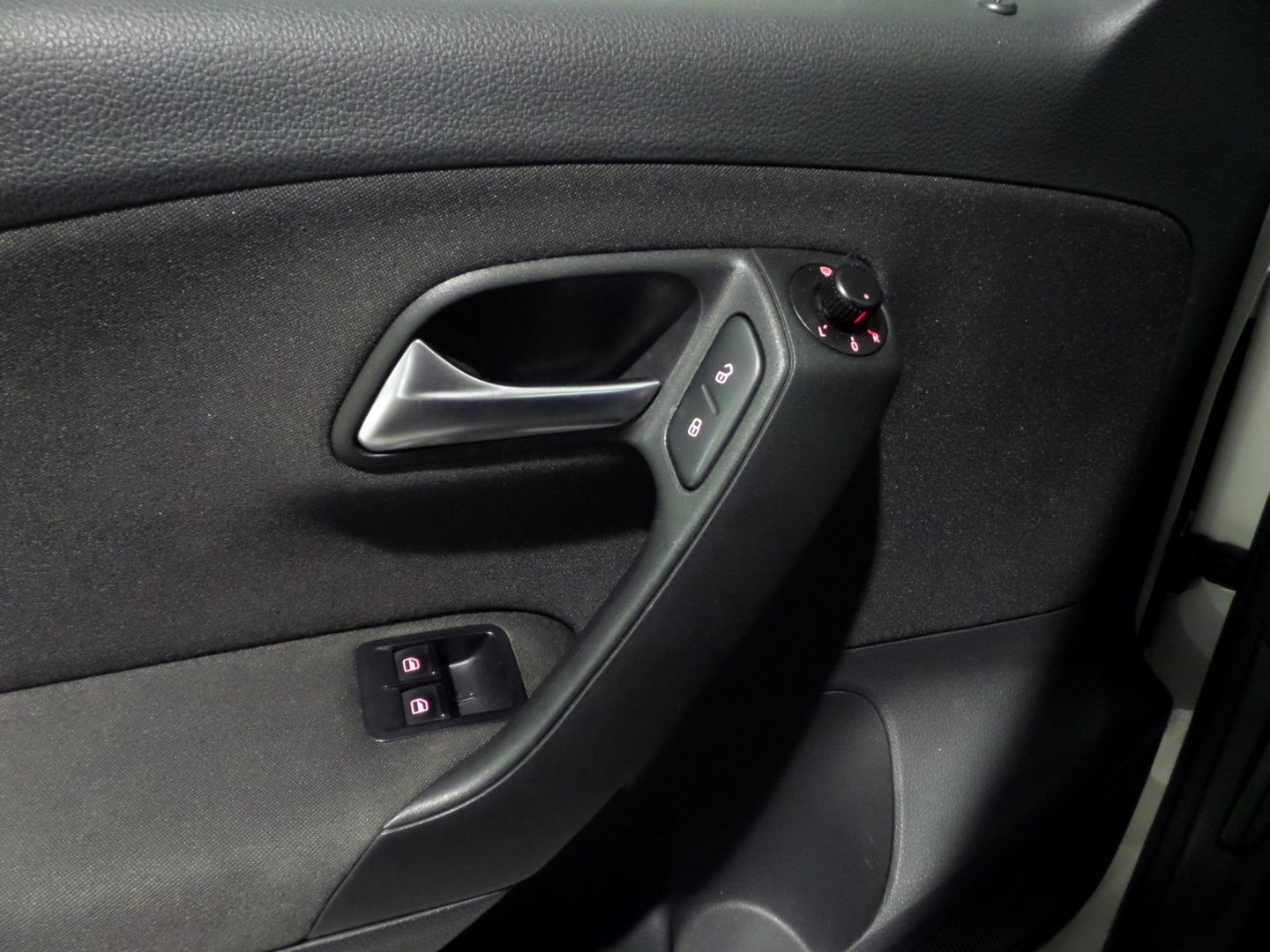 Volkswagen Polo 1.2 TSI BlueMotion Edition "Origineel NL!" Bluetooth 17"Velgen Airco, van 3e eigenaar in zeer nette staat !