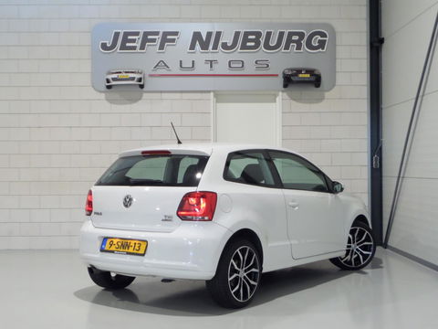 Volkswagen Polo 1.2 TSI BlueMotion Edition "Origineel NL!" Bluetooth 17"Velgen Airco, van 3e eigenaar in zeer nette staat !