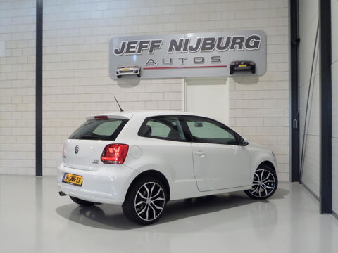 Volkswagen Polo 1.2 TSI BlueMotion Edition "Origineel NL!" Bluetooth 17"Velgen Airco, van 3e eigenaar in zeer nette staat !