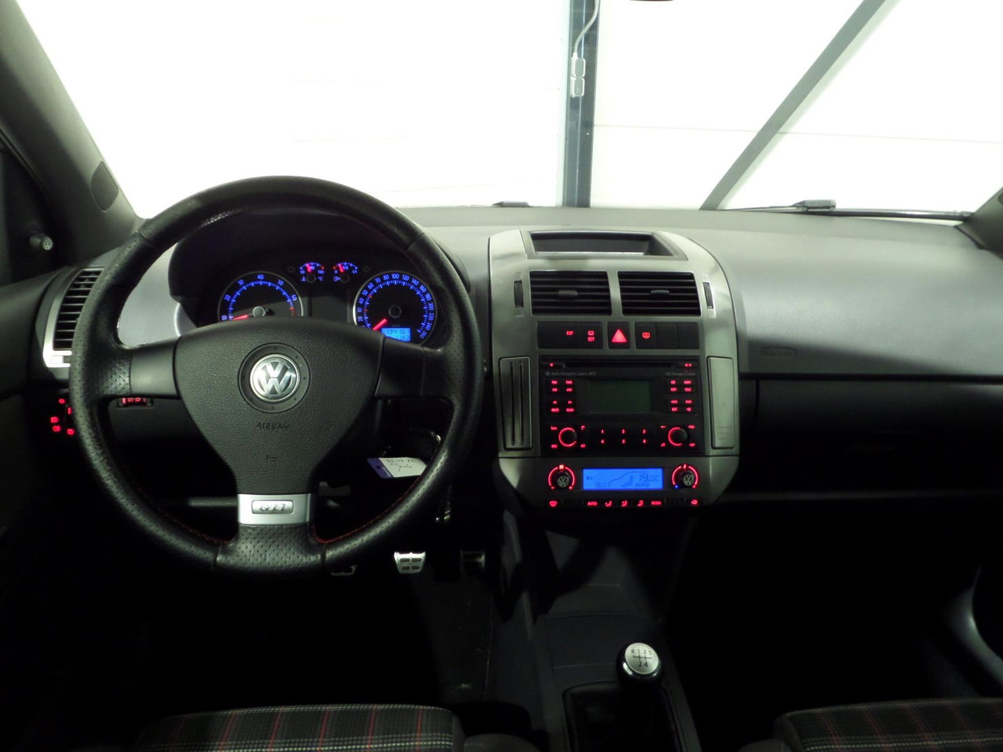 Volkswagen Polo 1.8 GTI "Origineel NL!" Liefhebbersauto in uniek mooie staat! Youngtimer! Climatronic cruise control