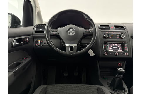 Volkswagen Touran 1.2 TSI | 7 Persoons | Clima Cruisecontrol 17"LMV Parkeersensoren