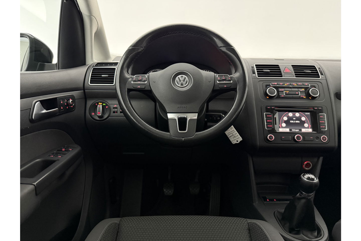 Volkswagen Touran 1.2 TSI | 7 Persoons | Clima Cruisecontrol 17"LMV Parkeersensoren