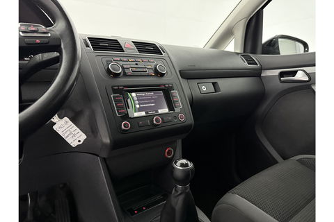 Volkswagen Touran 1.2 TSI | 7 Persoons | Clima Cruisecontrol 17"LMV Parkeersensoren