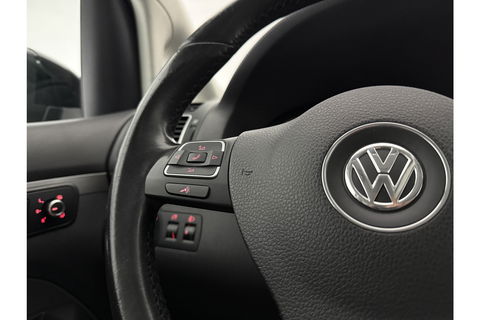 Volkswagen Touran 1.2 TSI | 7 Persoons | Clima Cruisecontrol 17"LMV Parkeersensoren