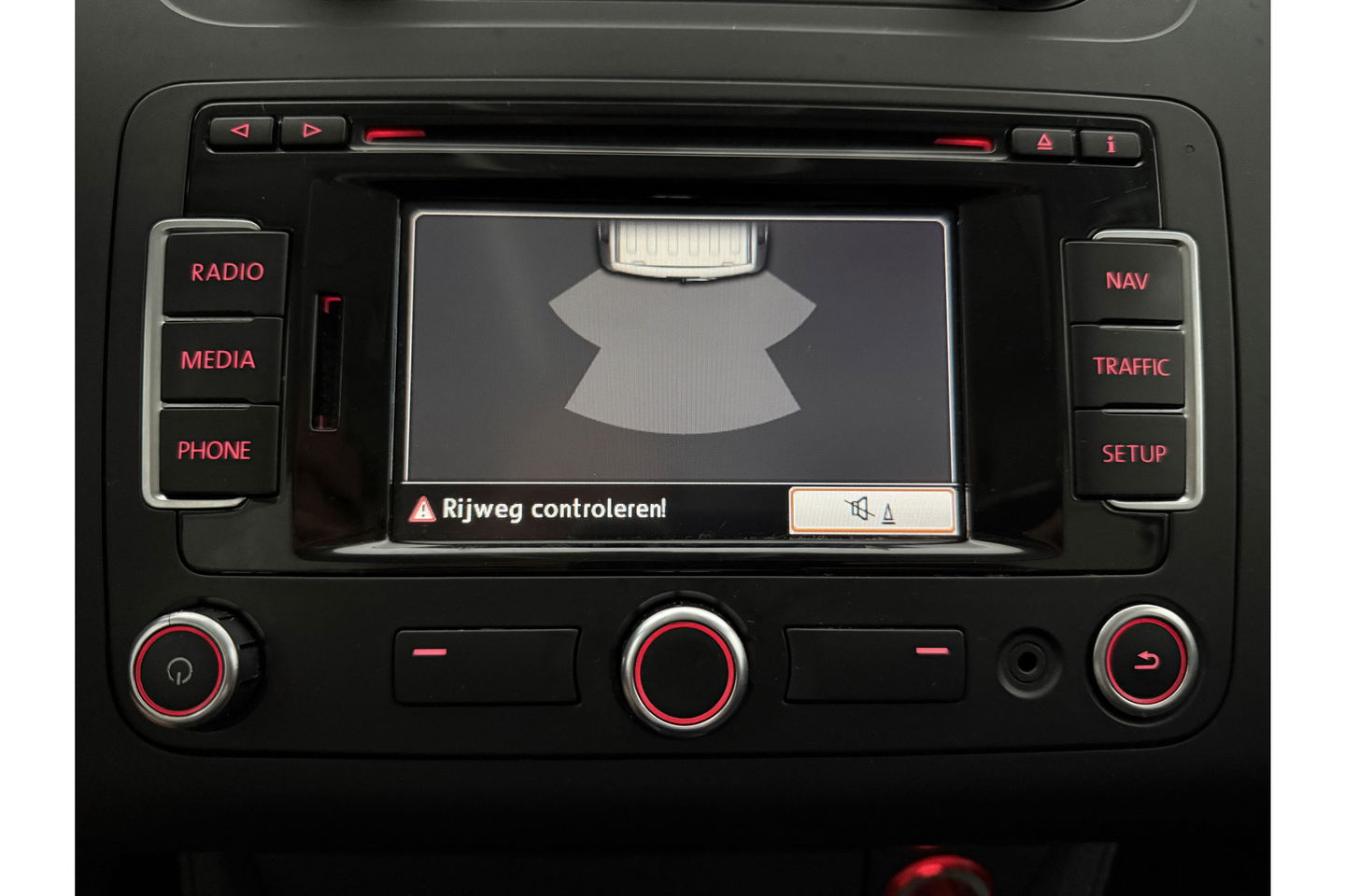 Volkswagen Touran 1.2 TSI | 7 Persoons | Clima Cruisecontrol 17"LMV Parkeersensoren