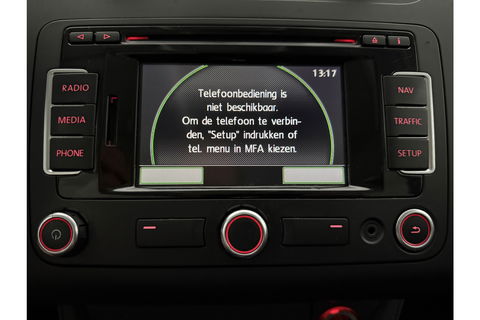 Volkswagen Touran 1.2 TSI | 7 Persoons | Clima Cruisecontrol 17"LMV Parkeersensoren