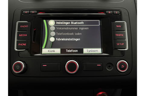 Volkswagen Touran 1.2 TSI | 7 Persoons | Clima Cruisecontrol 17"LMV Parkeersensoren