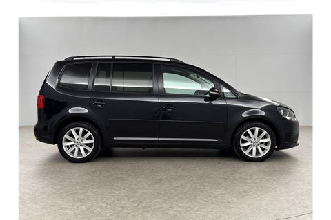 Volkswagen Touran 1.2 TSI | 7 Persoons | Clima Cruisecontrol 17"LMV Parkeersensoren