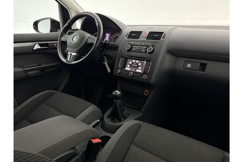 Volkswagen Touran 1.2 TSI | 7 Persoons | Clima Cruisecontrol 17"LMV Parkeersensoren