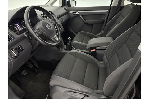 Volkswagen Touran 1.2 TSI | 7 Persoons | Clima Cruisecontrol 17"LMV Parkeersensoren
