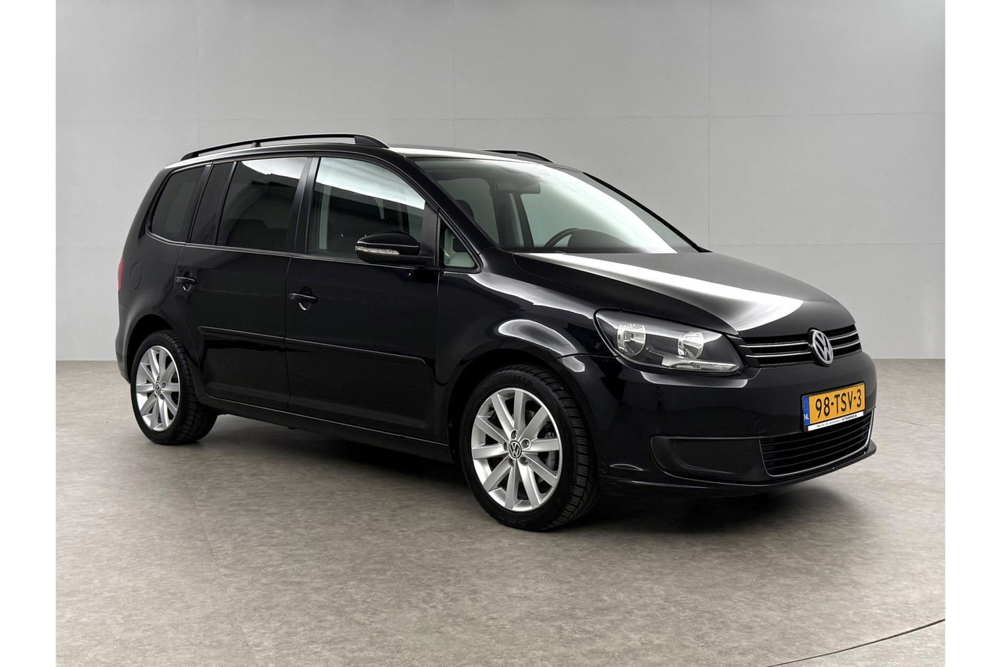 Volkswagen Touran 1.2 TSI | 7 Persoons | Clima Cruisecontrol 17"LMV Parkeersensoren