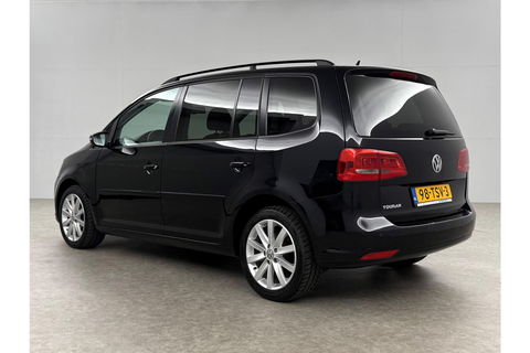 Volkswagen Touran 1.2 TSI | 7 Persoons | Clima Cruisecontrol 17"LMV Parkeersensoren