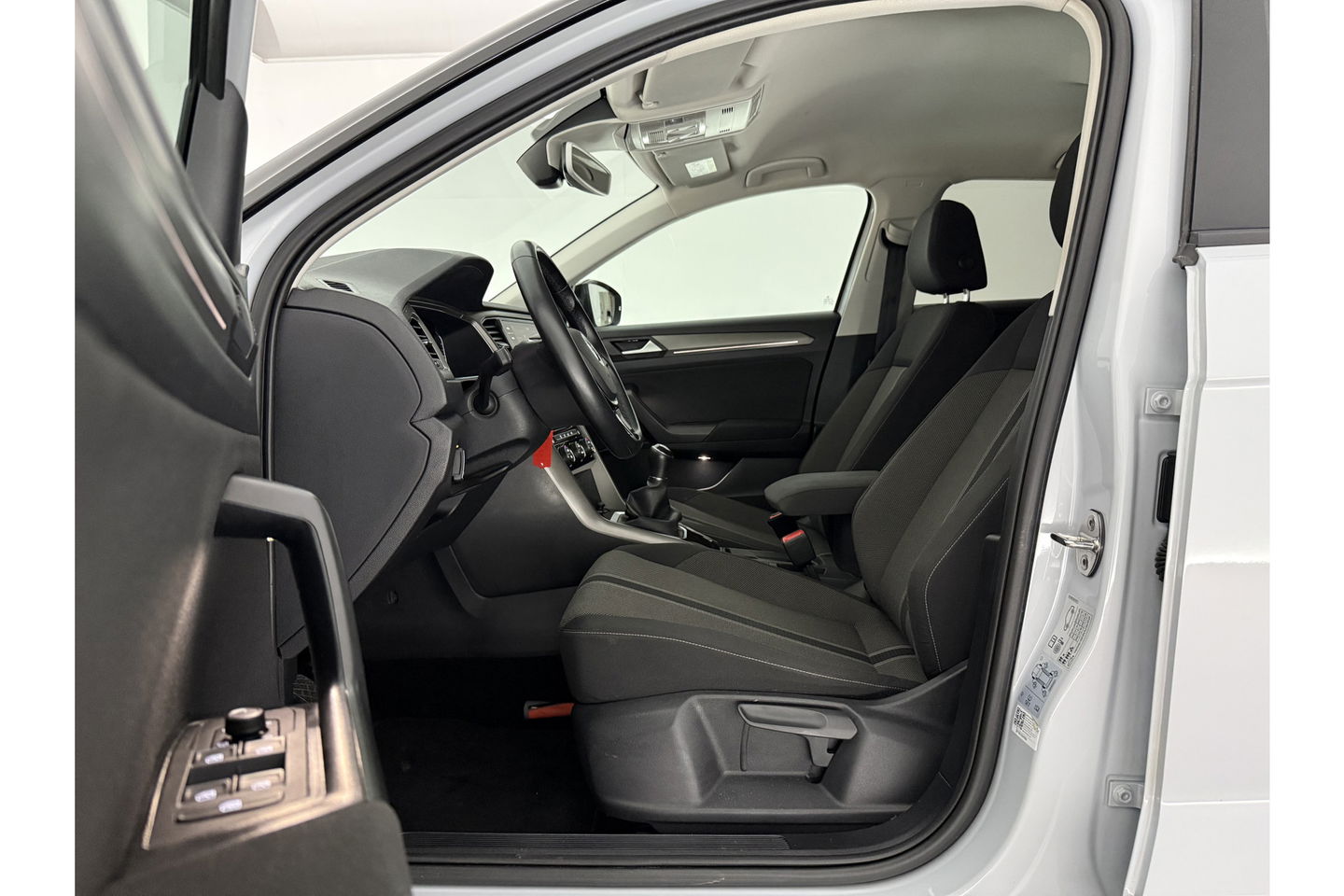Volkswagen T-Roc 1.0 TSI Style Business LED Carplay Clima ACC Virtual Parelmoer 17"LMV Navigatie Parkeersensoren