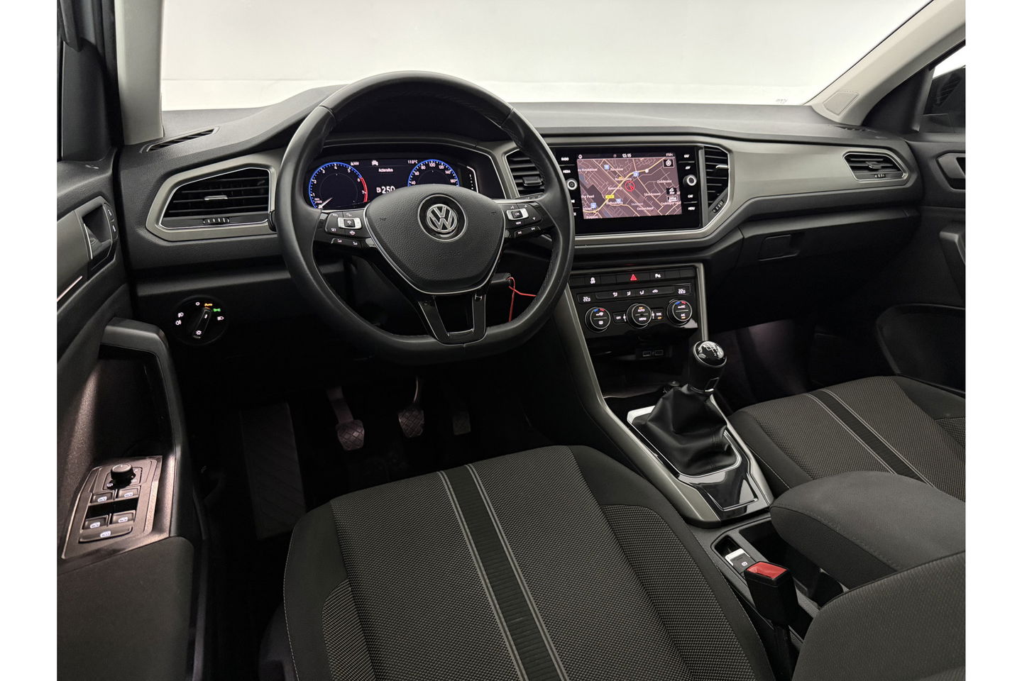 Volkswagen T-Roc 1.0 TSI Style Business LED Carplay Clima ACC Virtual Parelmoer 17"LMV Navigatie Parkeersensoren