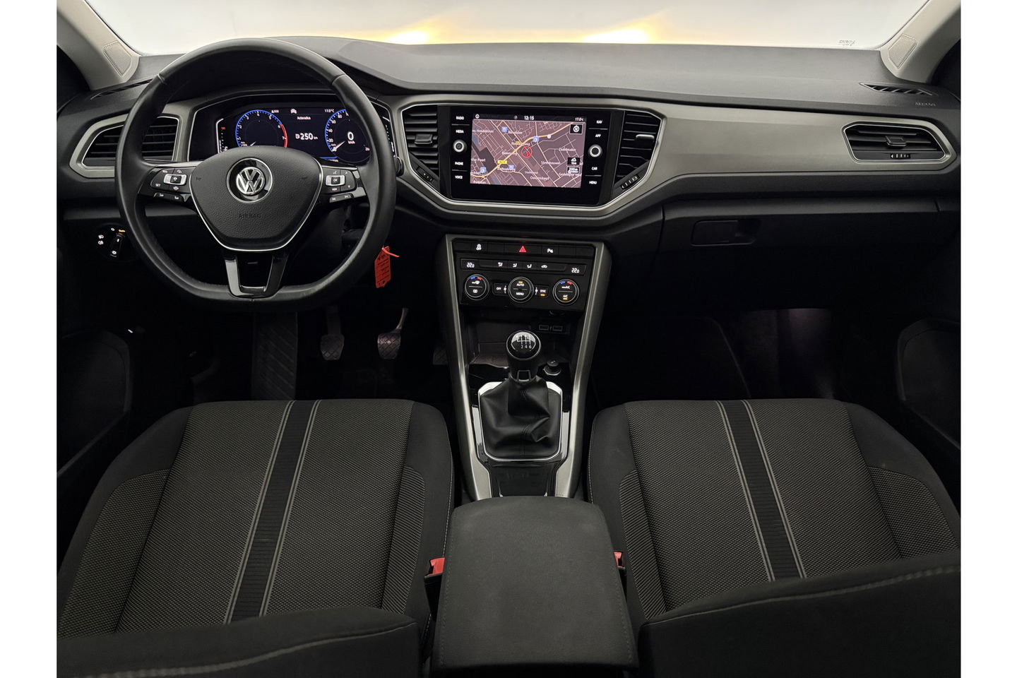 Volkswagen T-Roc 1.0 TSI Style Business LED Carplay Clima ACC Virtual Parelmoer 17"LMV Navigatie Parkeersensoren