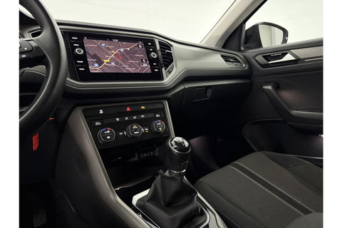 Volkswagen T-Roc 1.0 TSI Style Business LED Carplay Clima ACC Virtual Parelmoer 17"LMV Navigatie Parkeersensoren