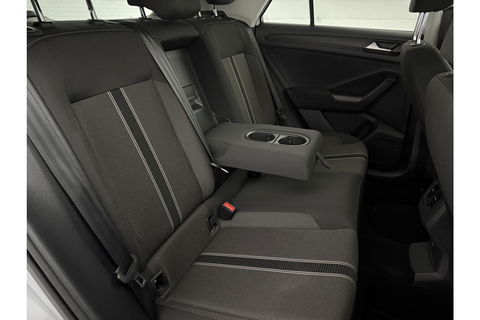 Volkswagen T-Roc 1.0 TSI Style Business LED Carplay Clima ACC Virtual Parelmoer 17"LMV Navigatie Parkeersensoren