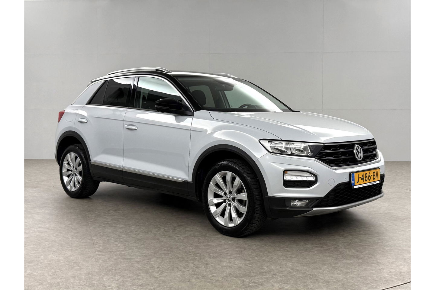Volkswagen T-Roc 1.0 TSI Style Business LED Carplay Clima ACC Virtual Parelmoer 17"LMV Navigatie Parkeersensoren