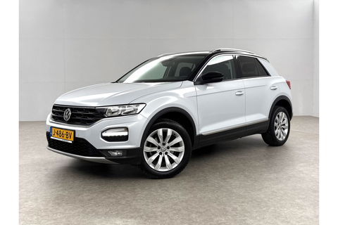 Volkswagen T-Roc 1.0 TSI Style Business LED Carplay Clima ACC Virtual Parelmoer 17"LMV Navigatie Parkeersensoren