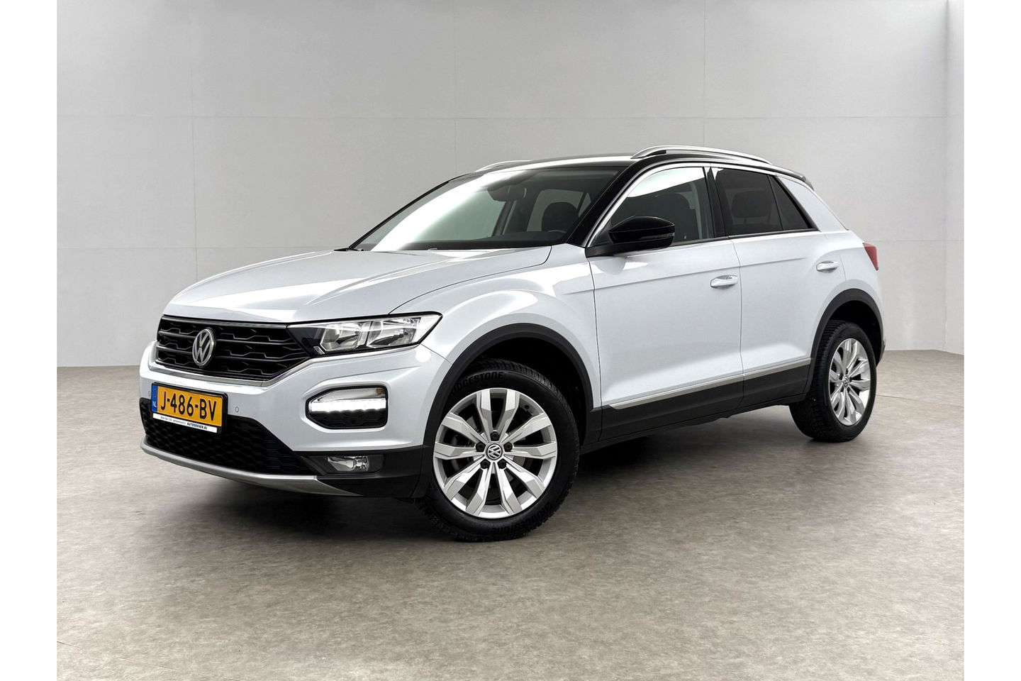 Volkswagen T-Roc 1.0 TSI Style Business LED Carplay Clima ACC Virtual Parelmoer 17"LMV Navigatie Parkeersensoren