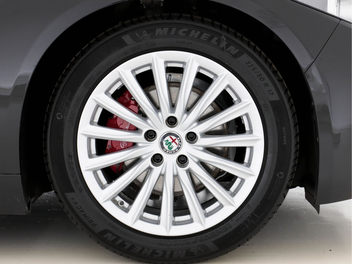 Alfa Romeo Giulia 2.0T Super Black-Line 200 Pk Aut. *NAVI-FULLMAP | 1/2-LEATHER | DAB | ECC | PDC | CRUISE | COMFORT-SEATS | BREMSA-BRAKES | 17"ALU*.