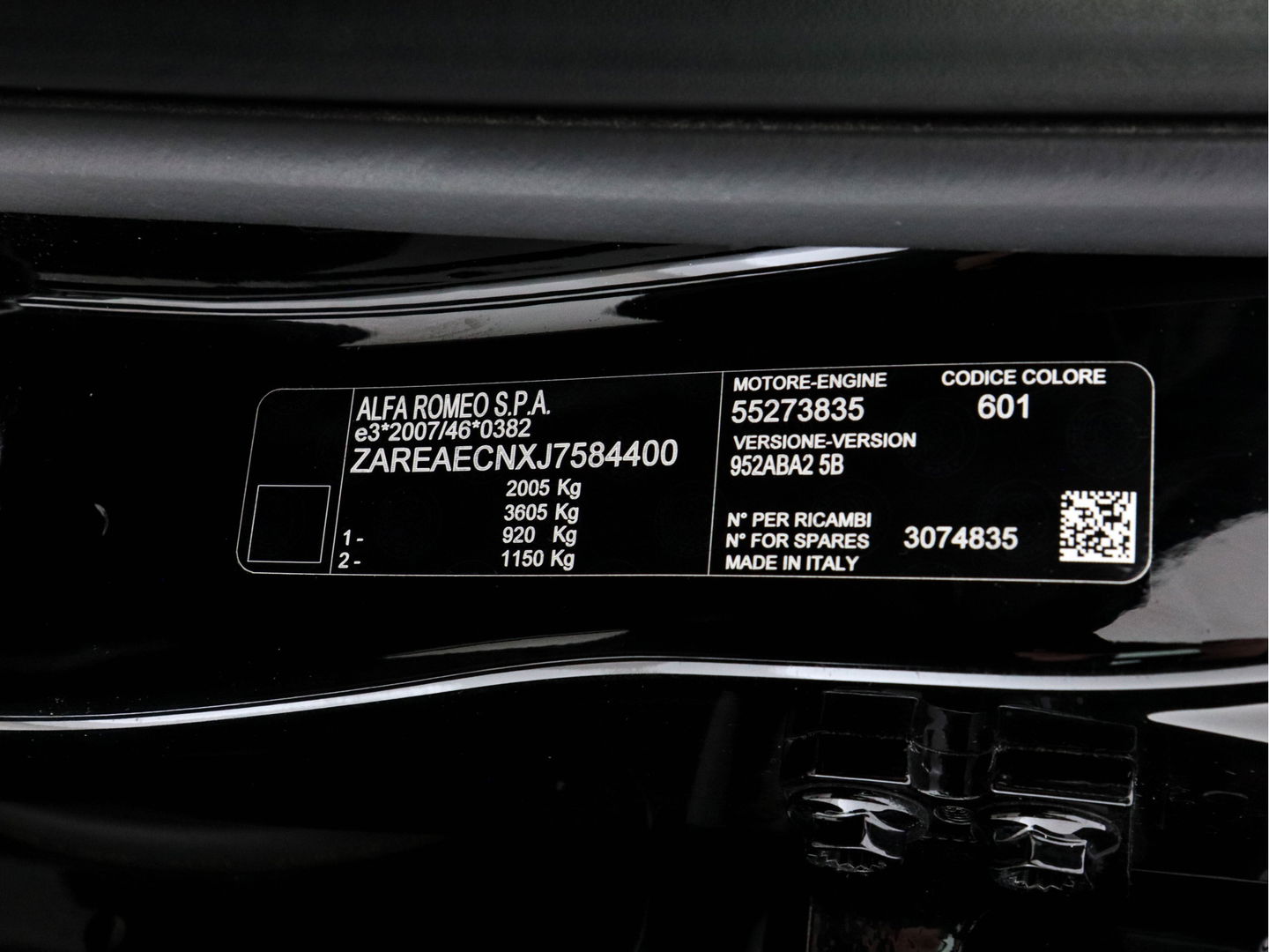 Alfa Romeo Giulia 2.0T Super Black-Line 200 Pk Aut. *NAVI-FULLMAP | 1/2-LEATHER | DAB | ECC | PDC | CRUISE | COMFORT-SEATS | BREMSA-BRAKES | 17"ALU*.