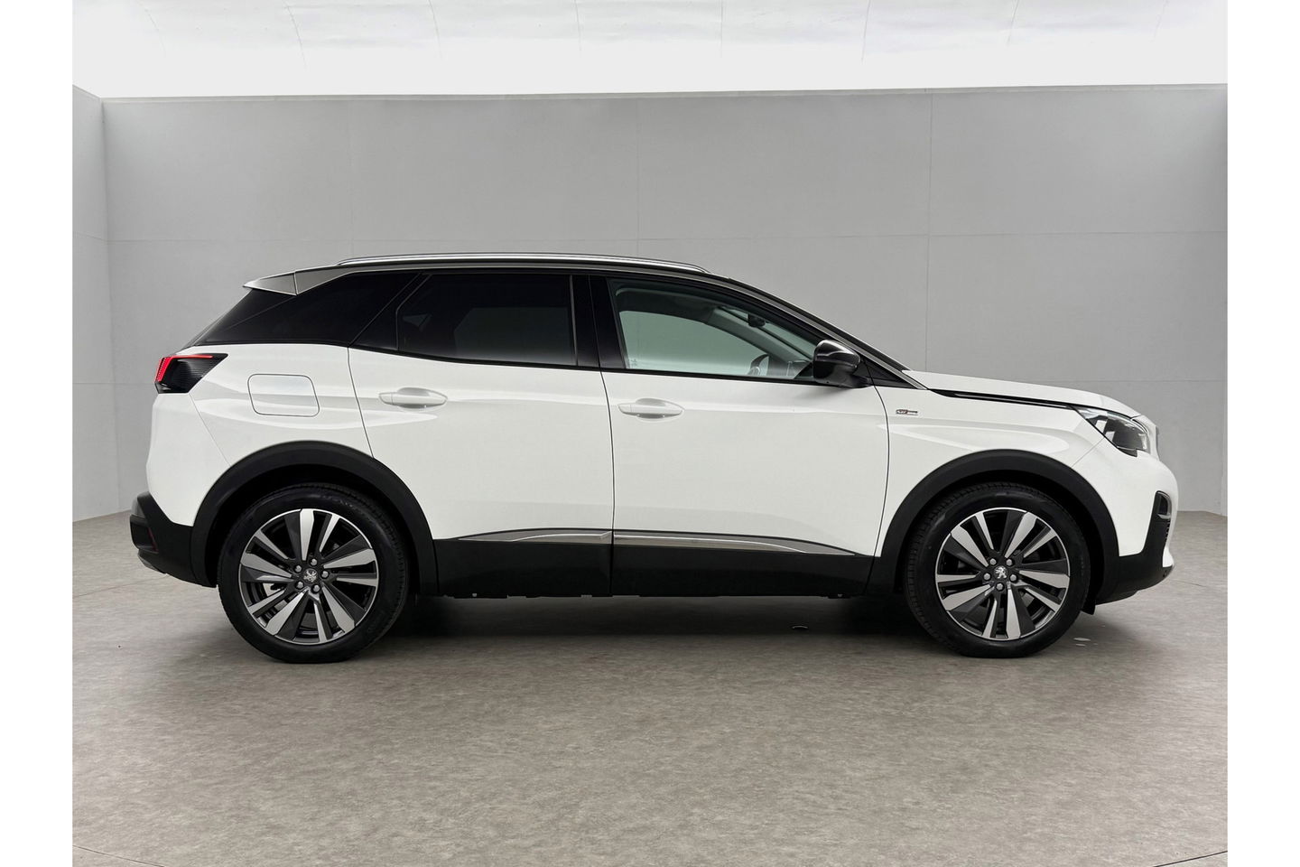 Peugeot 3008 1.2 PureTech 360Camera Virtual Trekhaak LED Clima Carplay Cruise Navi PDC 19"LMV