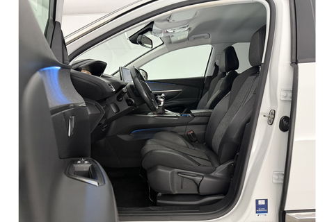 Peugeot 3008 1.2 PureTech 360Camera Virtual Trekhaak LED Clima Carplay Cruise Navi PDC 19"LMV
